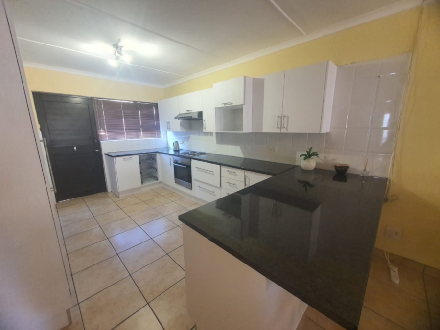 To Let 3 Bedroom Property for Rent in Beacon Bay Eastern Cape